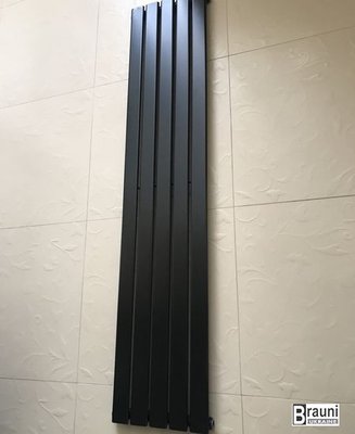 Дизайнерський вертикальний радіатор опалення TM ARTTIDESIGN «Livorno 5/1800» Колір чорний матовий 5478 фото
