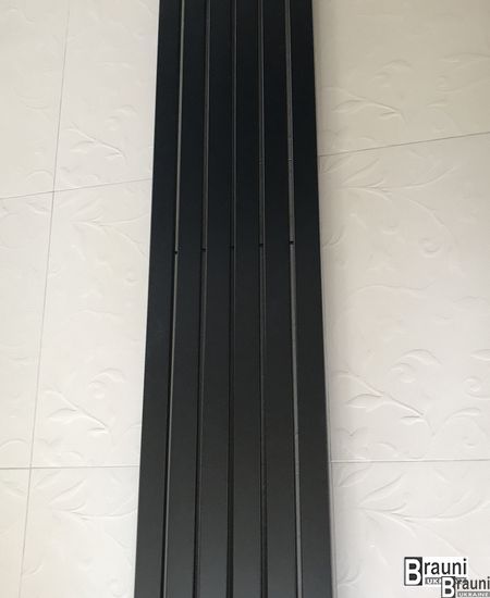 Вертикальний дизайнерський радіатор опалення TM ARTTIDESIGN Terni 6/1500 чорний 5544 фото