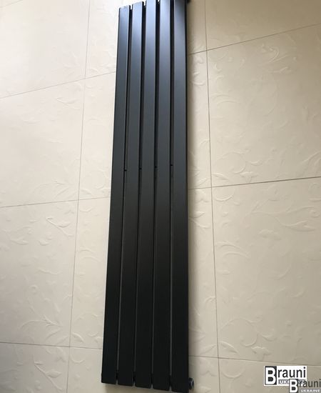 Дизайнерський вертикальний радіатор опалення TM ARTTIDESIGN «Livorno 5/1800» Колір чорний матовий 5478 фото