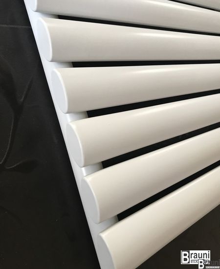 Горизонтальный дизайнерский радиатор модель «Rimini 17/550» Цвет белый матовый 5483 фото