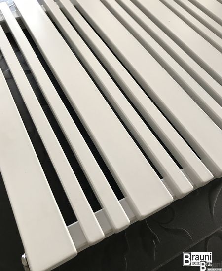 Горизонтальный дизайнерский радиатор отопления Lucca 22/550 белый матовый 5487 фото